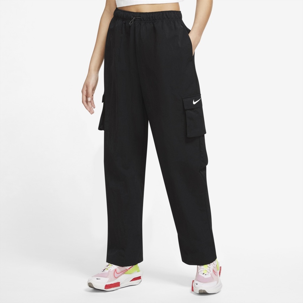 Nike Sportswear Essential High-rise Woven Cargo Pant